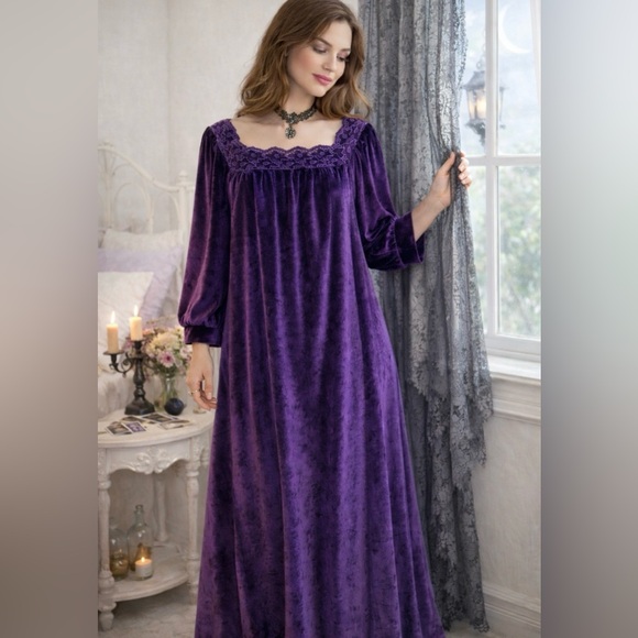 Vtg 1970s Purple Velvet Maxi Dress Lace Empire Whimsigoth USA Gown Robe - Picture 13 of 13
